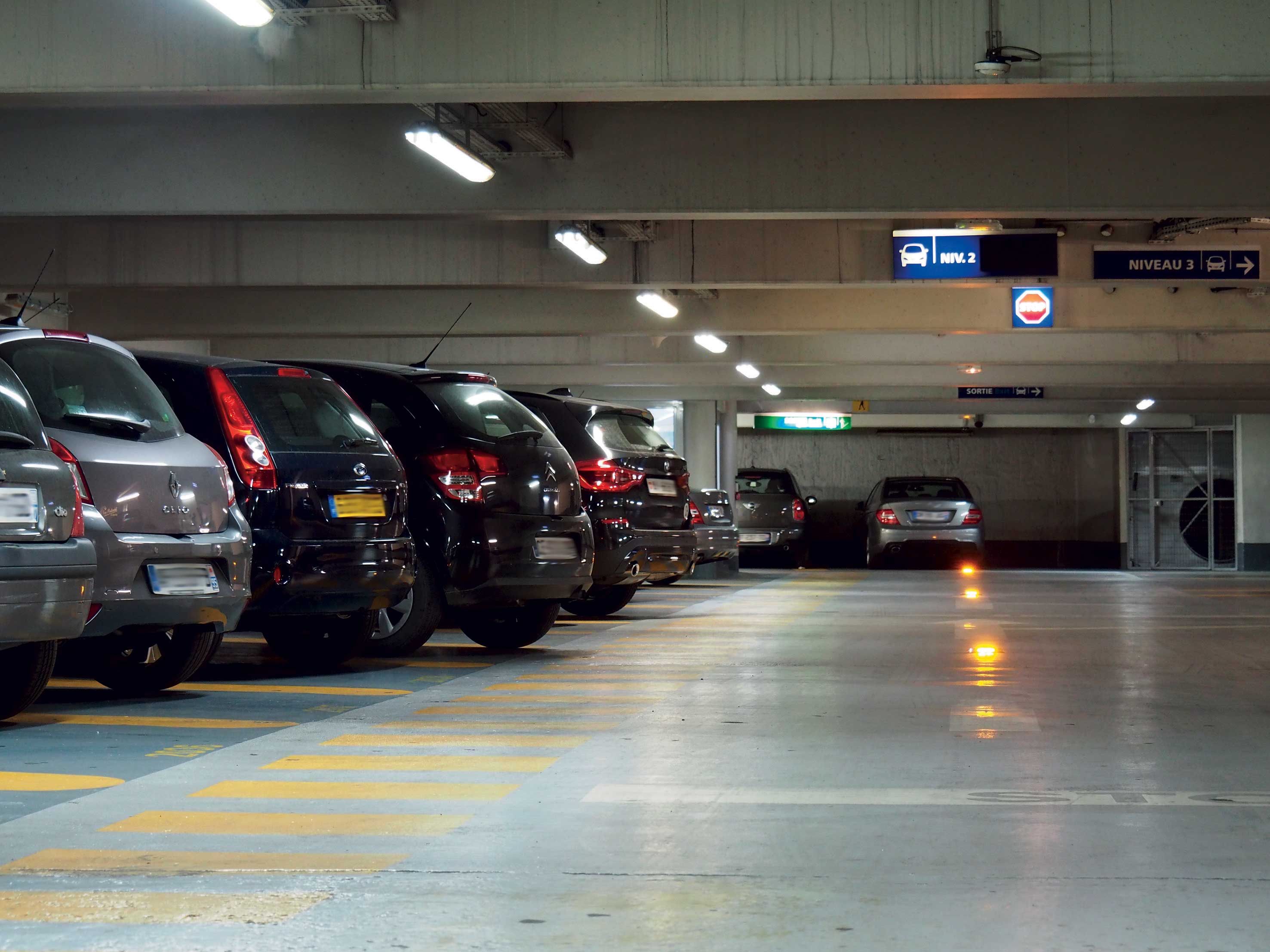 Casino belles feuilles parking des Casino belles feuilles parking des