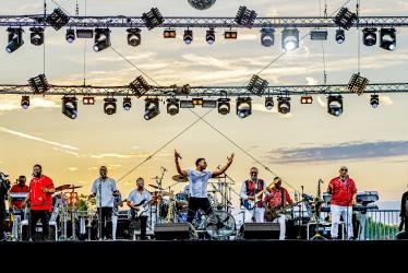 Kool & the Gang sur la scène du lac à Enghien-les-Bains pour la 20ème édition du Barrière Enghien Jazz Festival 2019